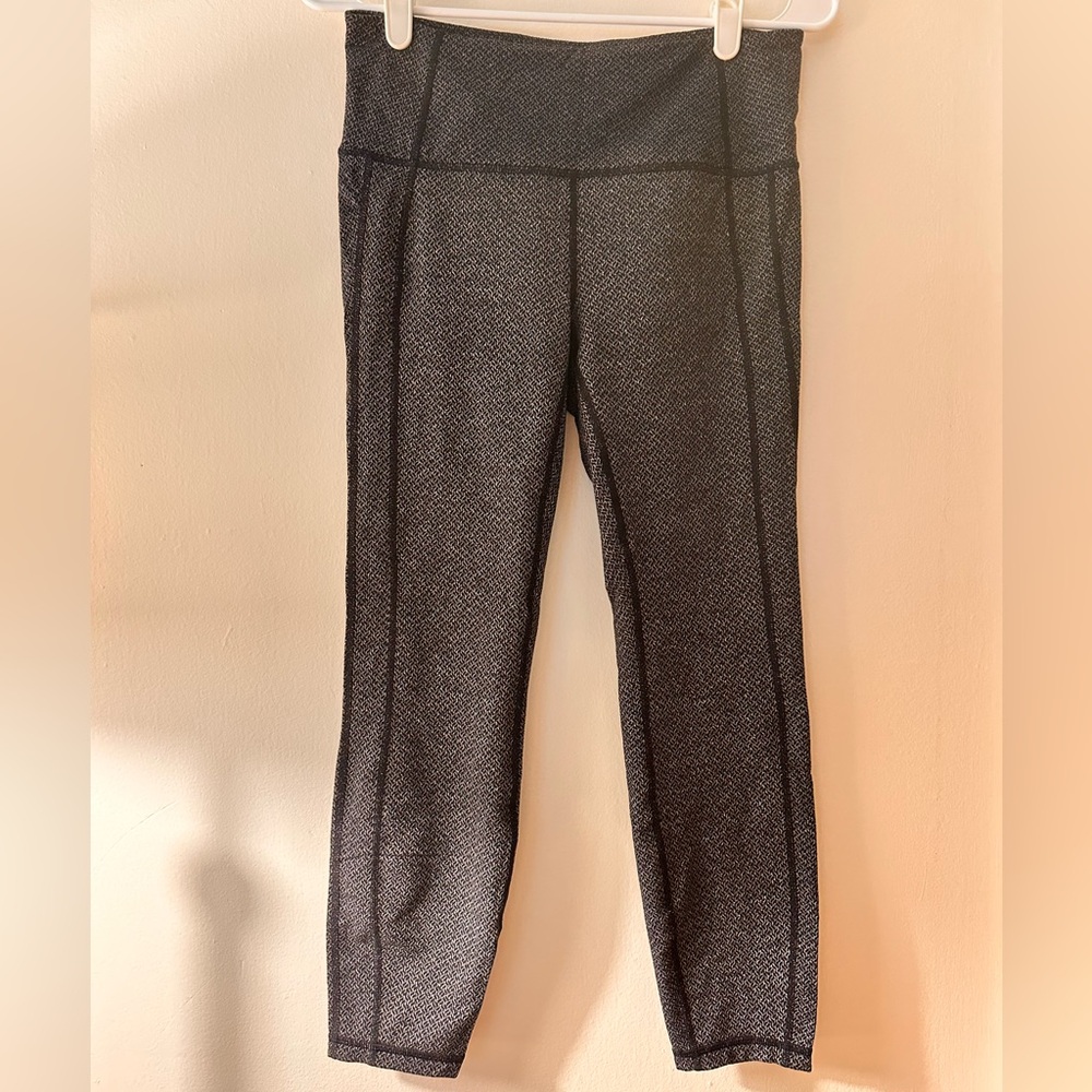 Women's Athleta Black Patterned Leggings